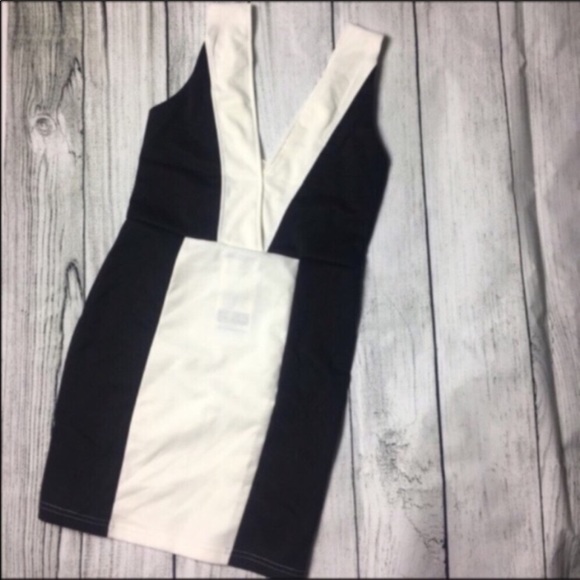 Sexy deep v body on dress - Picture 5 of 5